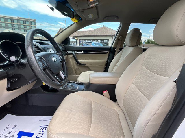 Used 2013 Kia Sorento LX w/ Convenience Pkg FWD image 23