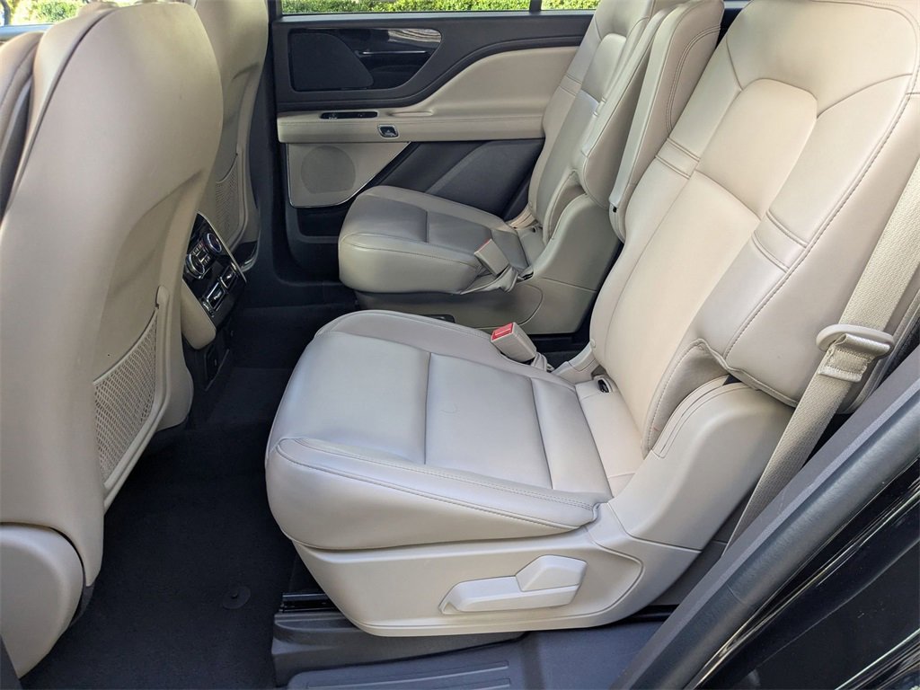 Used 2024 Lincoln Aviator AWD w/ Premium Package image 22