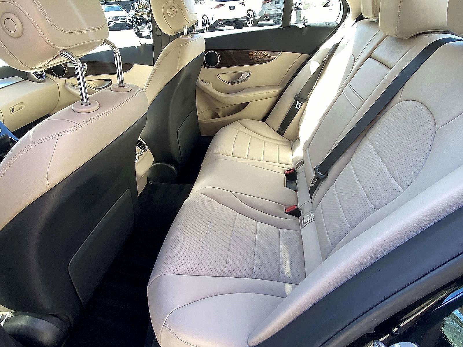 Used 2018 Mercedes-Benz C 300 4MATIC Sedan image 12