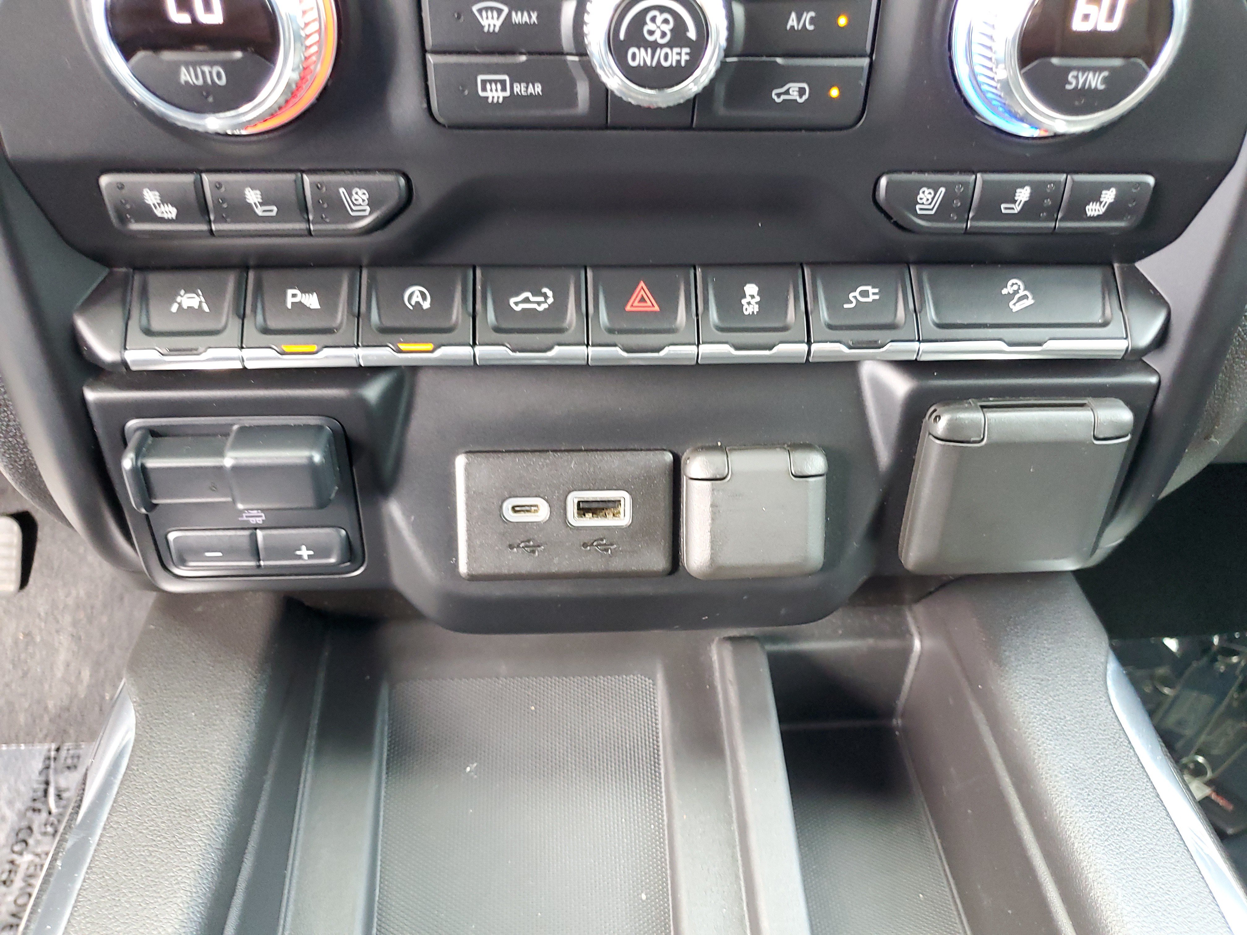 Used 2020 GMC Sierra 1500 AT4 w/ AT4 Premium Package AWD/4WD image 27