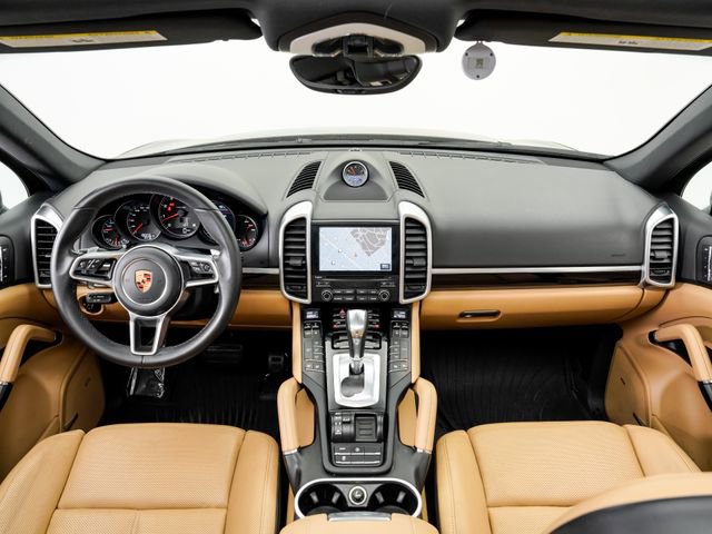 Used 2017 Porsche Cayenne Platinum Edition AWD/4WD image 23