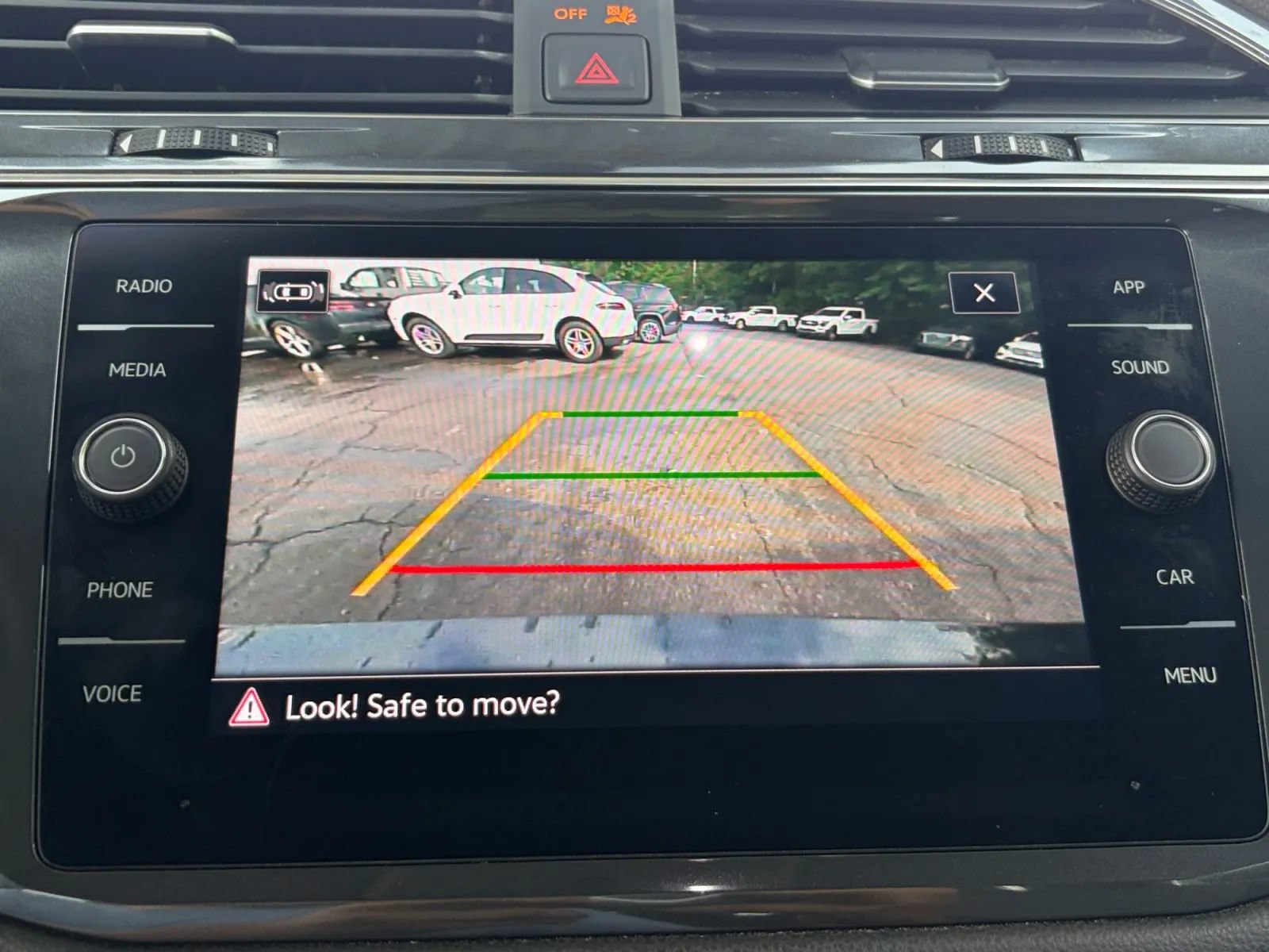 Used 2021 Volkswagen Tiguan SE w/ Panoramic Sunroof Package AWD/4WD image 36