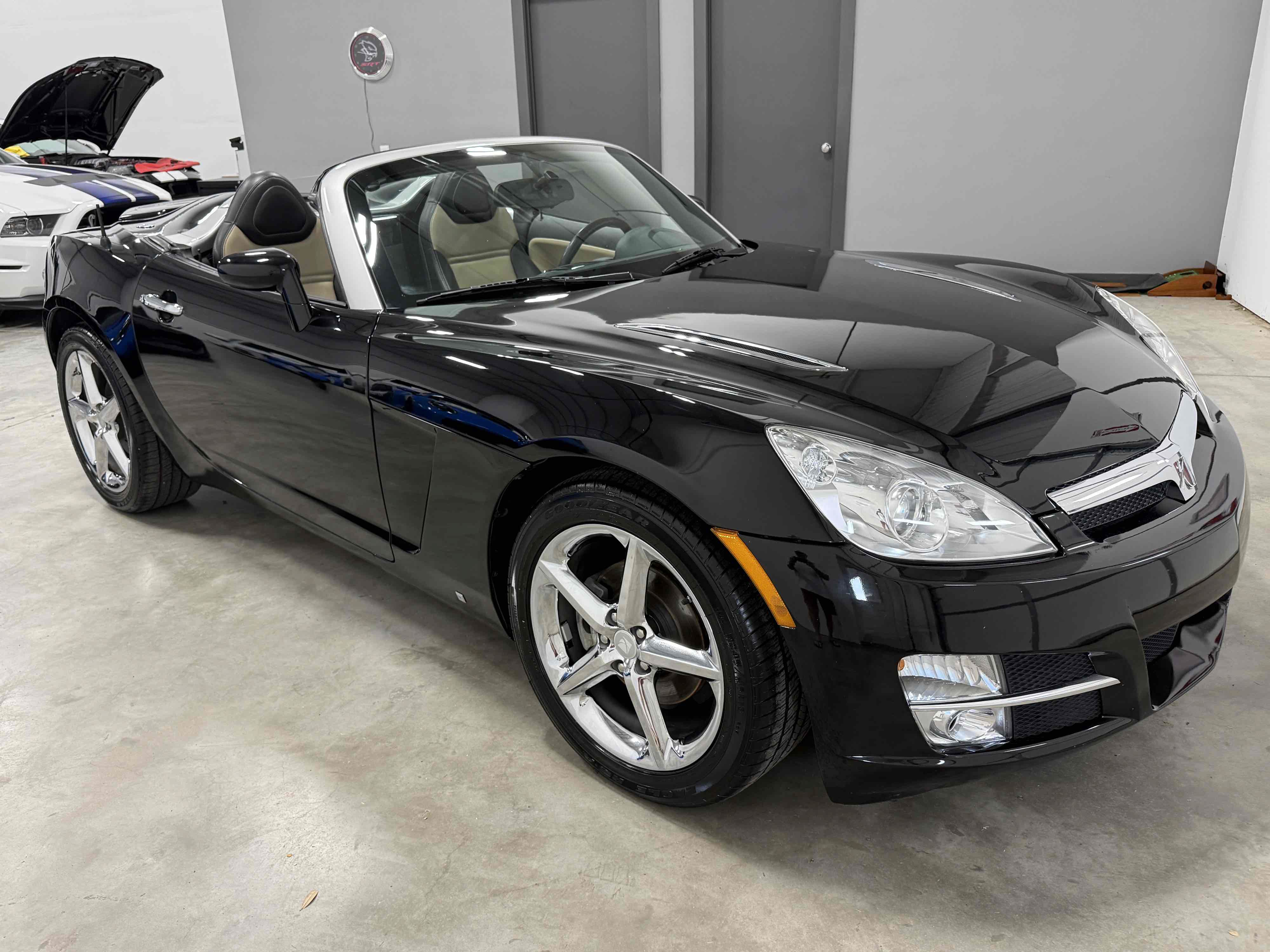 Used 2009 Saturn Sky w/ Premium Trim Package RWD image 52