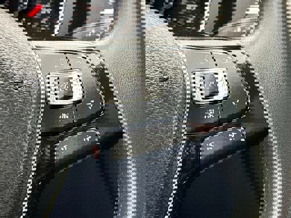 Used 2020 Volkswagen Tiguan SE w/ Panoramic Sunroof Package image 24