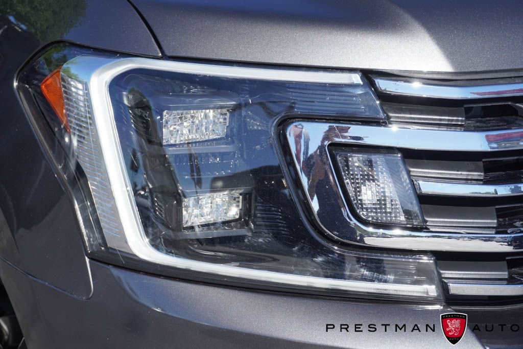 Used 2019 Ford Expedition Limited w/ Equipment Group 303A AWD/4WD image 17