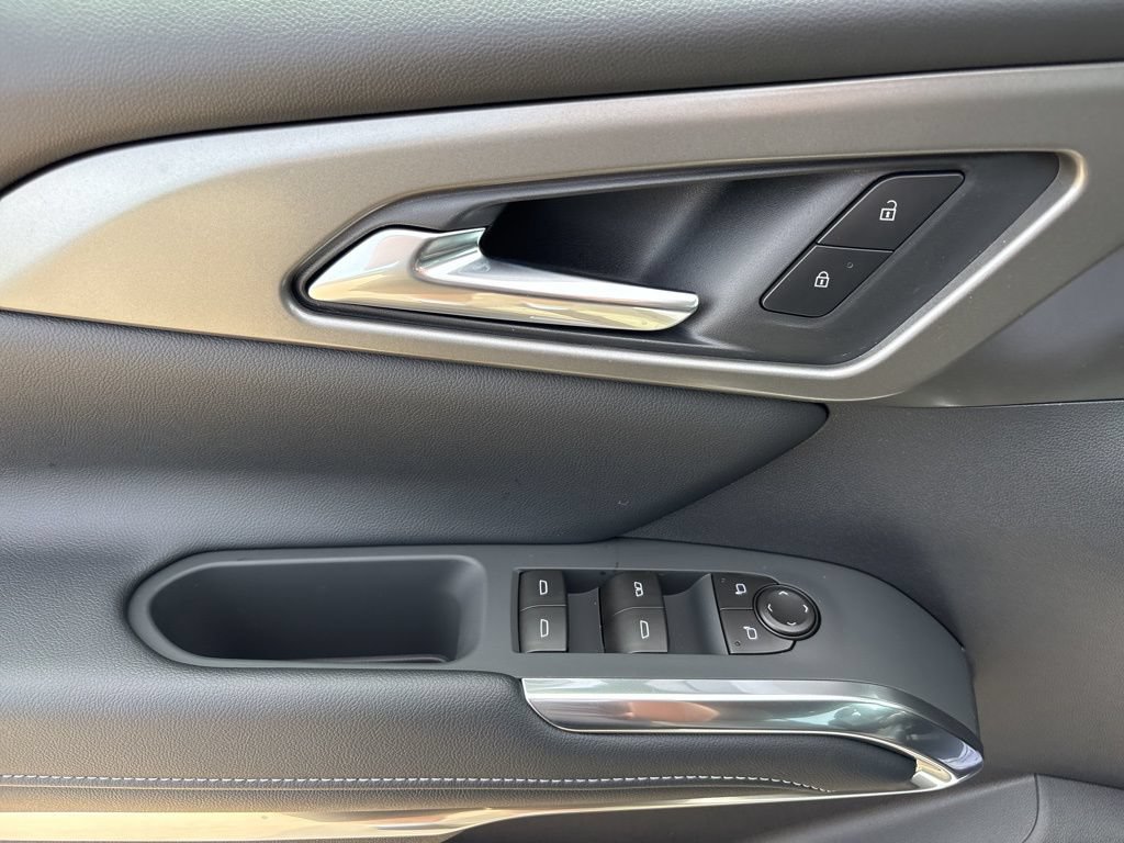 New 2026 Chevrolet Traverse LT w/ Sun and Wheel Package FWD image 14