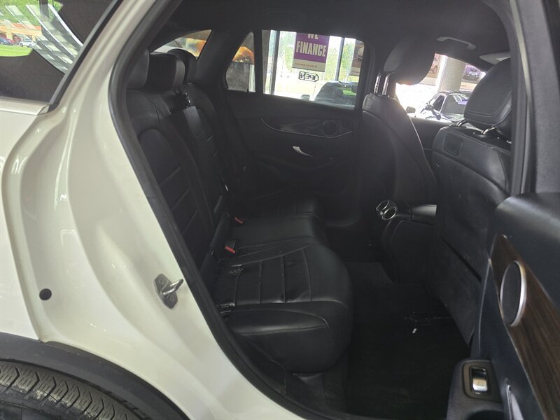 Used 2018 Mercedes-Benz GLC 300 image 17