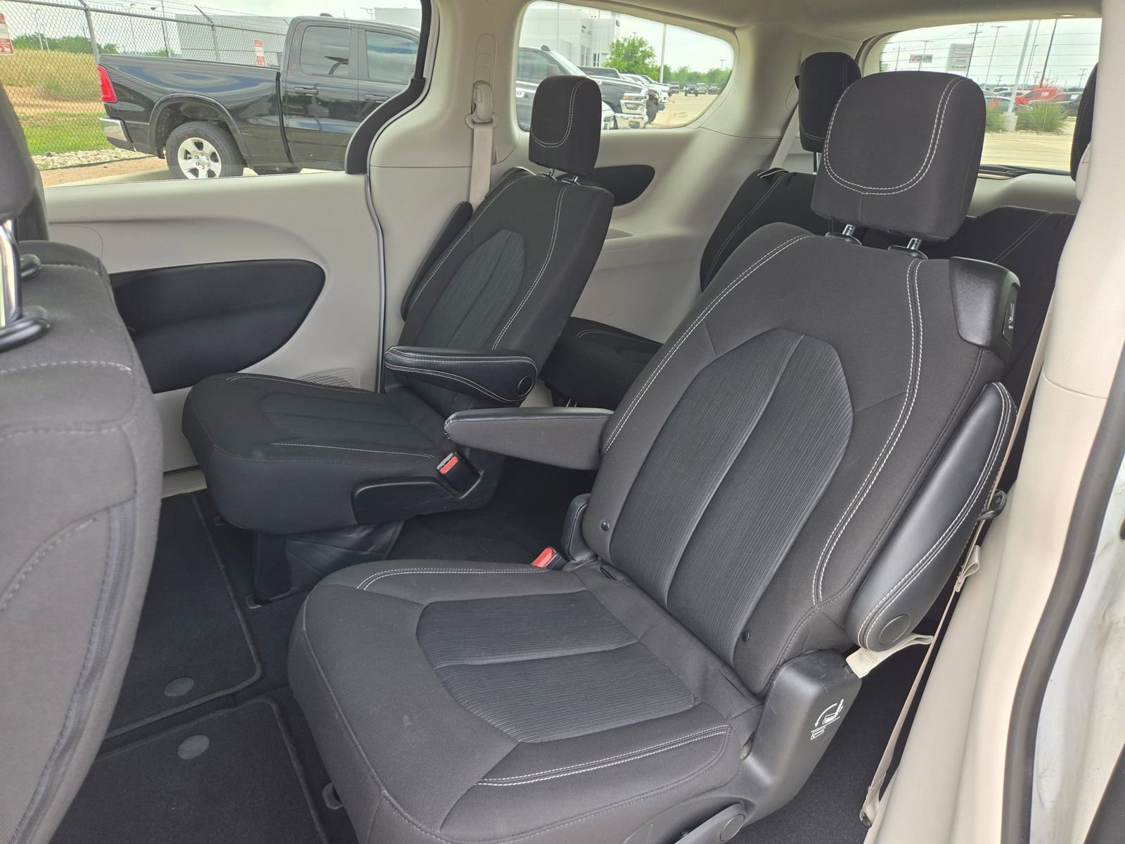 Certified 2023 Chrysler Voyager LX FWD image 14