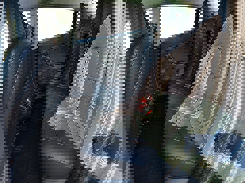 Used 2023 Tesla Model 3 Standard Range image 13