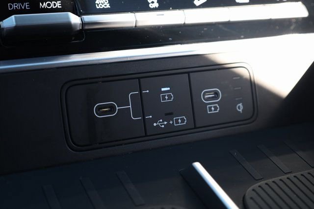 Used 2025 Hyundai Santa Fe XRT image 20