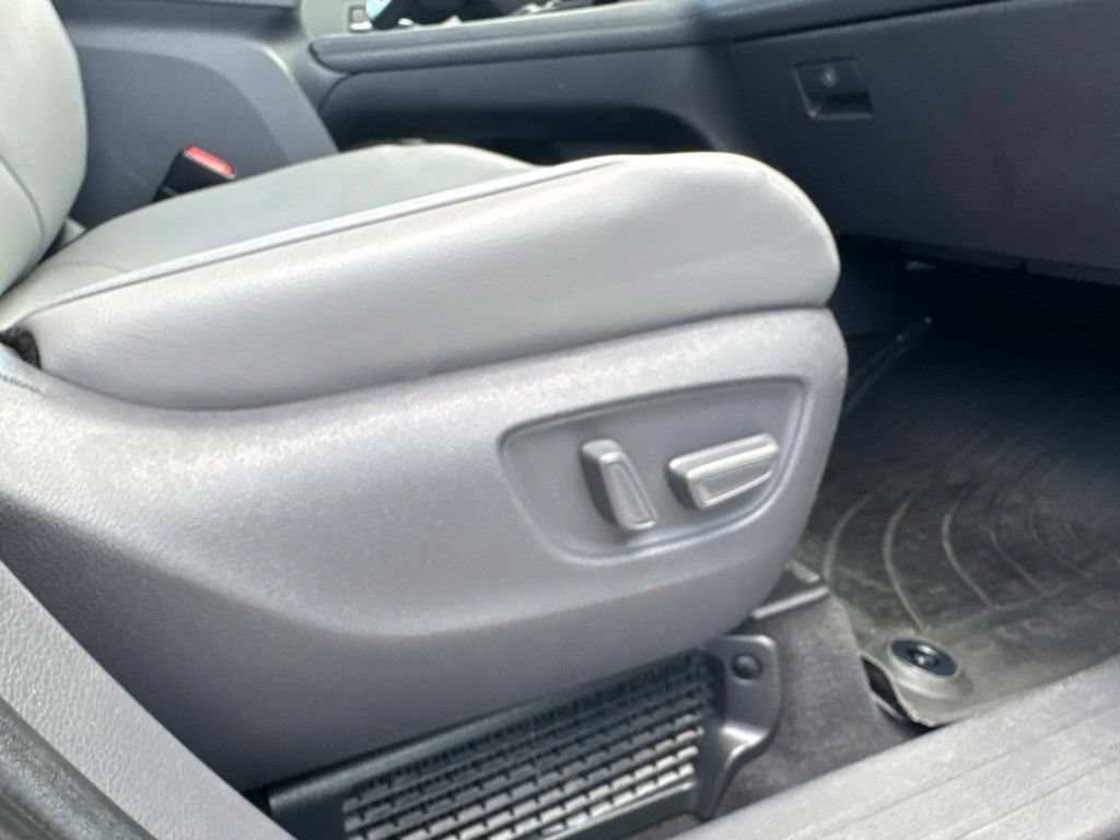 Used 2021 Toyota Sienna XLE w/ XLE Plus Package AWD/4WD image 42