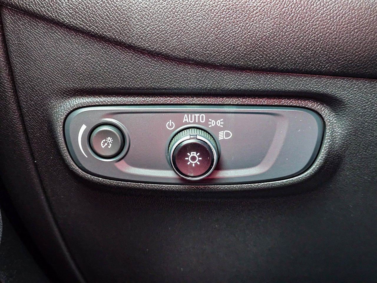 Certified 2024 Chevrolet Equinox LT image 24