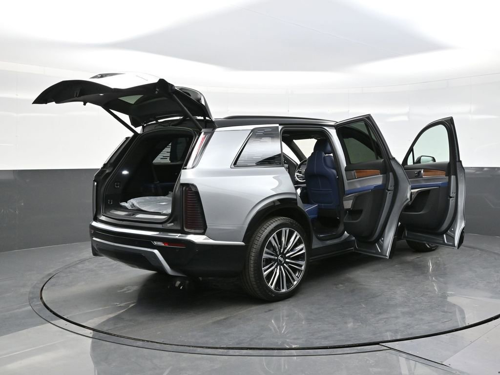 New 2026 Cadillac Vistiq Premium Luxury w/ LPO, Floor Liner Package AWD/4WD image 39
