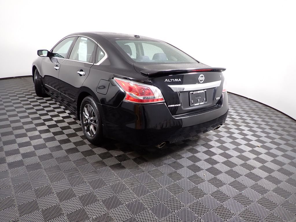 Used 2015 Nissan Altima 2.5 S w/ Special Edition Package image 12