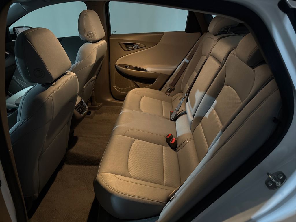 Used 2025 Chevrolet Malibu LT image 10