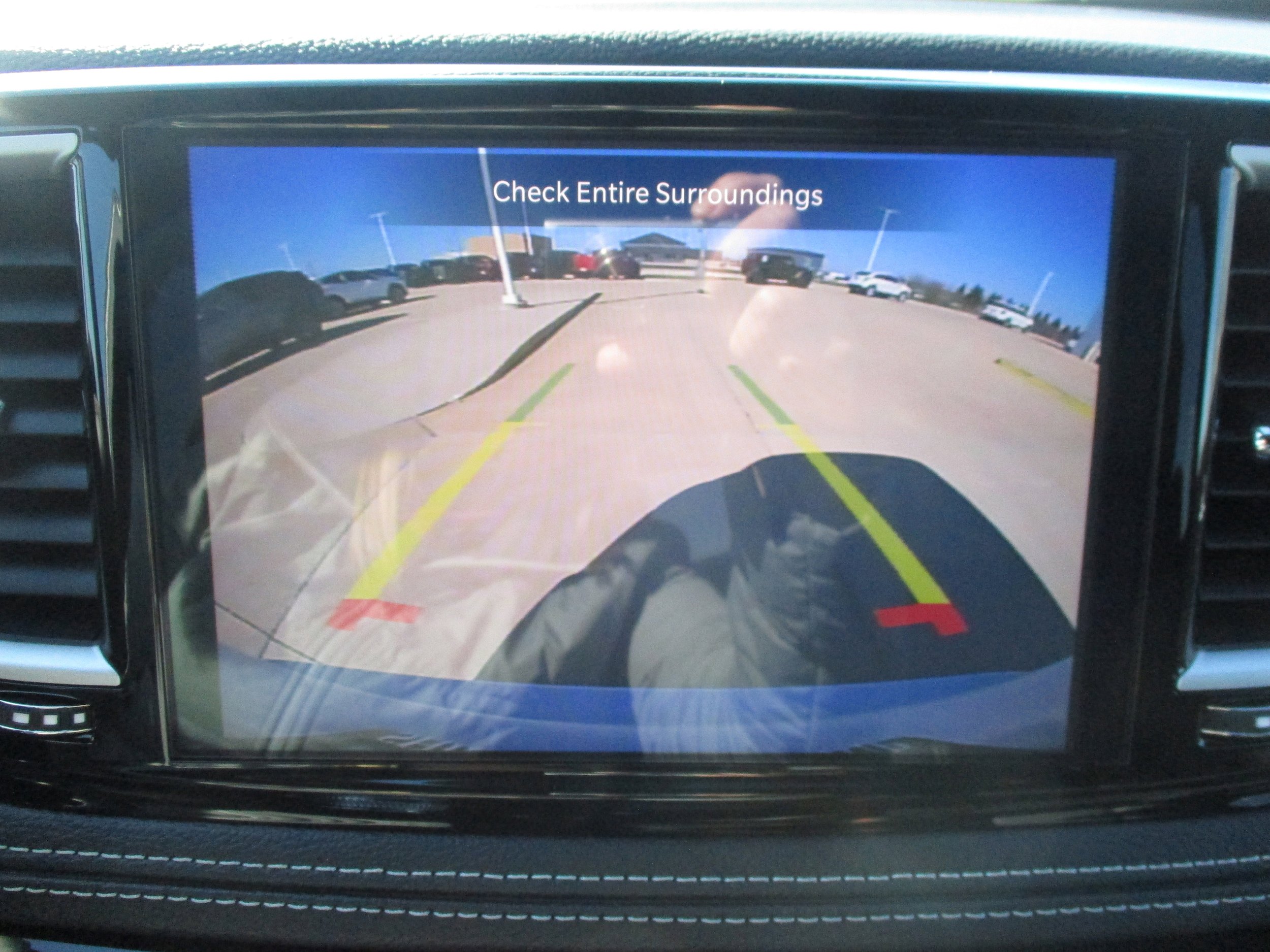 Used 2025 Chrysler Pacifica Select image 27