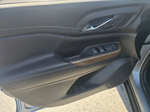 Used 2023 GMC Acadia SLE image 22