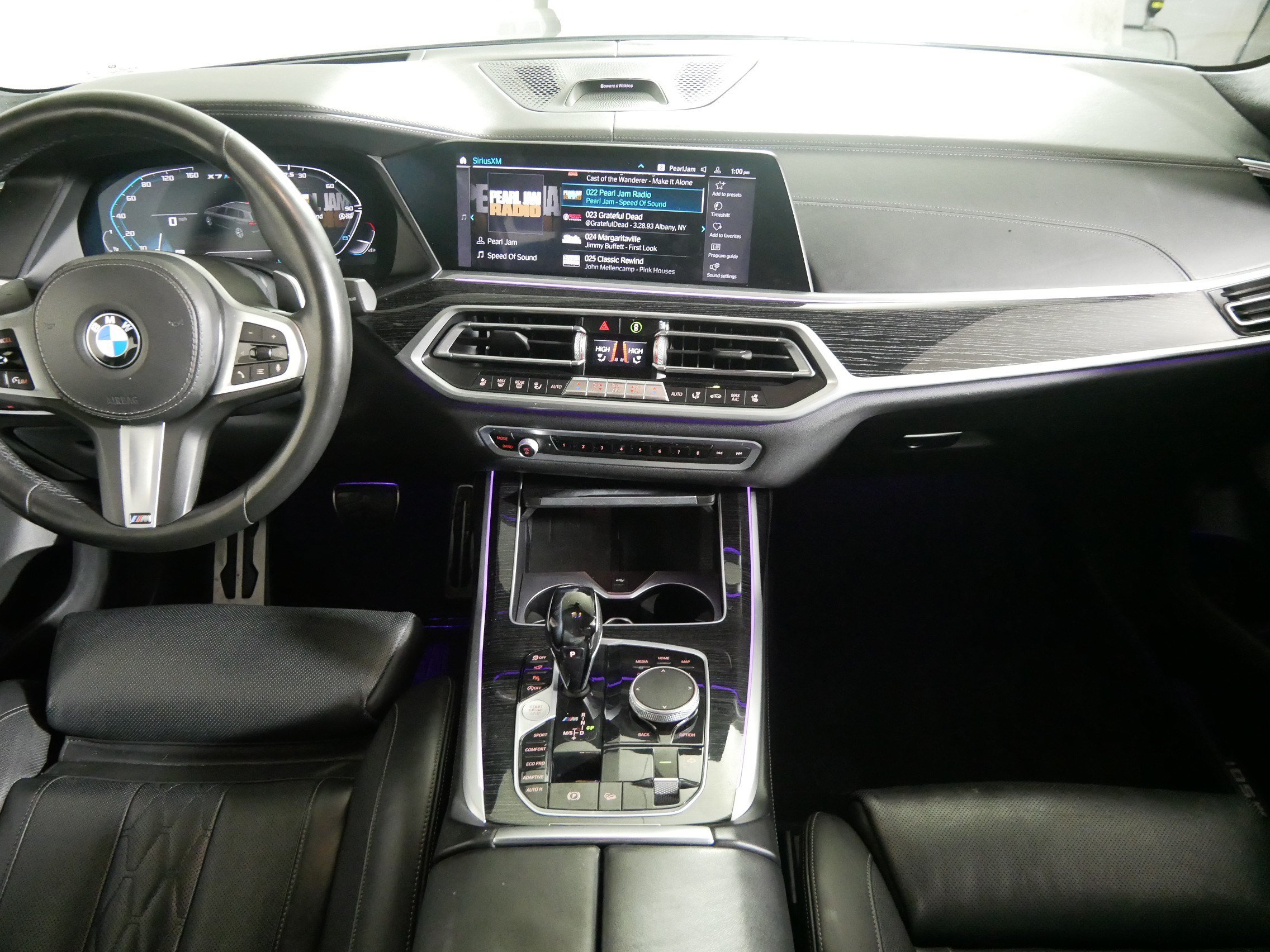 Used 2020 BMW X7 M50i w/ Dynamic Handling Package AWD/4WD image 10