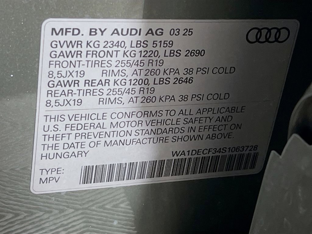 Used 2025 Audi Q3 2.0T Premium w/ Convenience Package AWD/4WD image 32