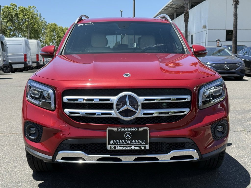 Used 2021 Mercedes-Benz GLB 250 w/ Premium Package image 6
