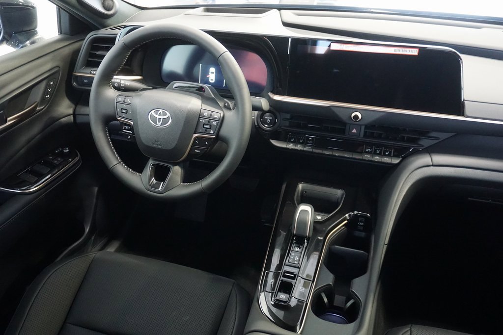 New 2026 Toyota Crown Platinum image 32