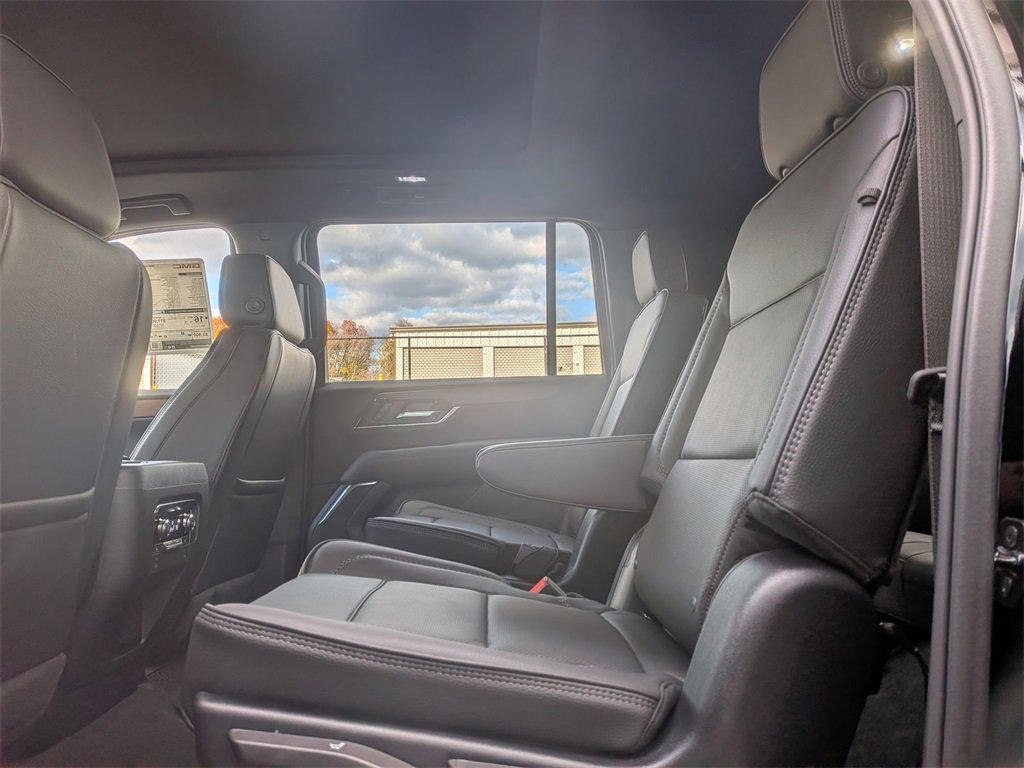 New 2026 GMC Yukon XL Denali w/ Sun & Power Step Package image 9