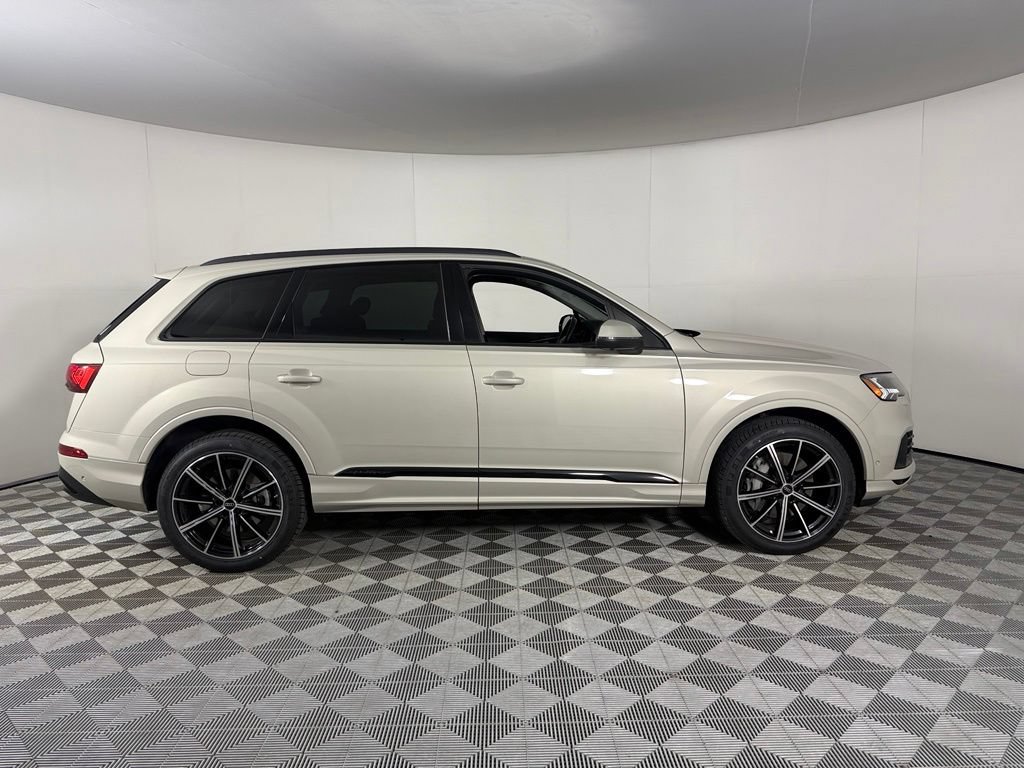 Used 2024 Audi Q7 3.0T Premium Plus AWD/4WD image 7