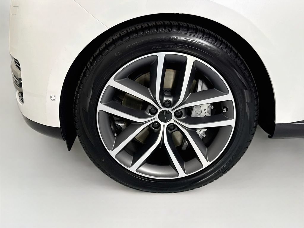 New 2026 Land Rover Range Rover SE AWD/4WD image 32