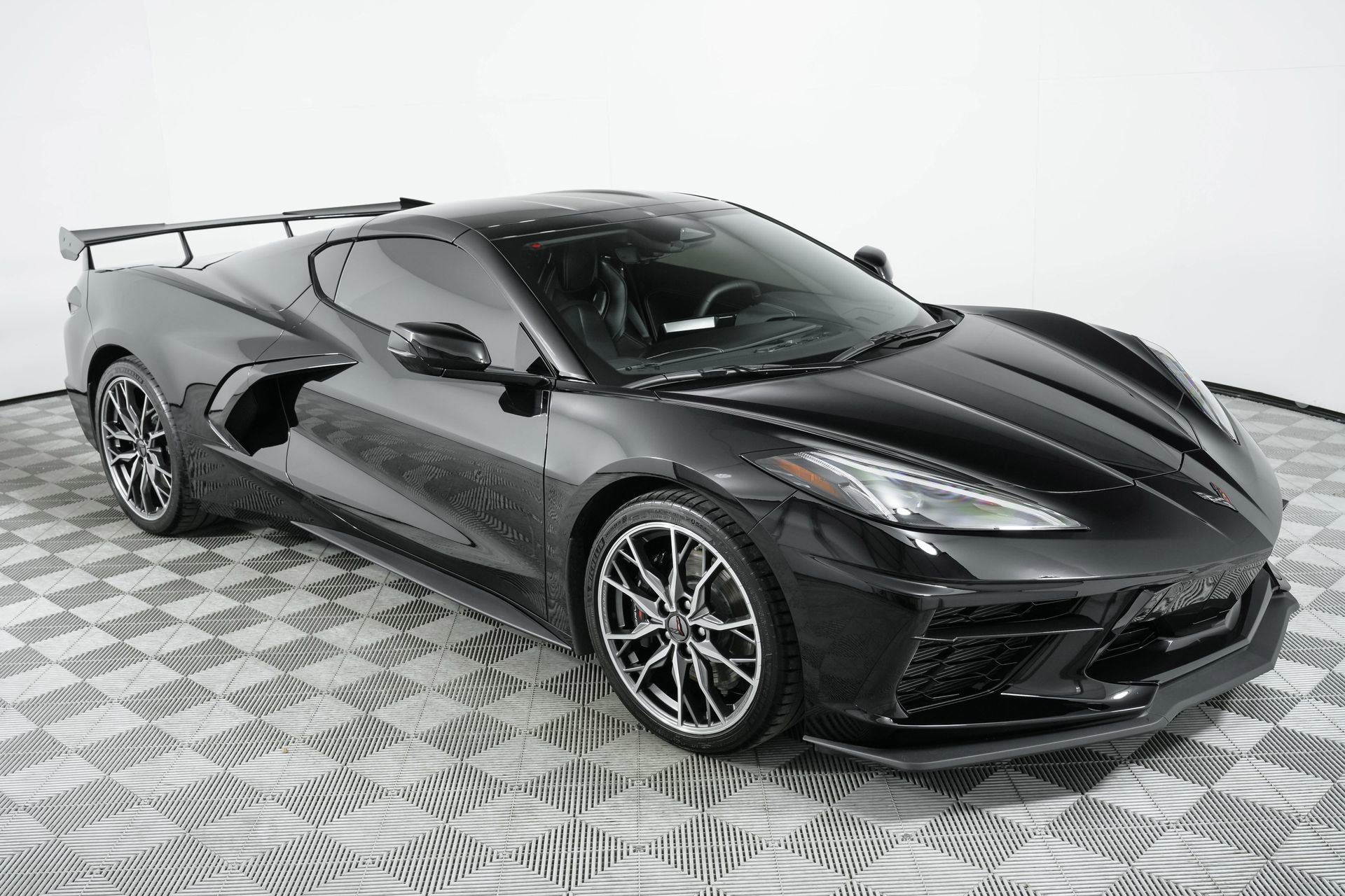 Used 2025 Chevrolet Corvette Stingray Preferred Cpe w/ Z51 Performance Package RWD image 59