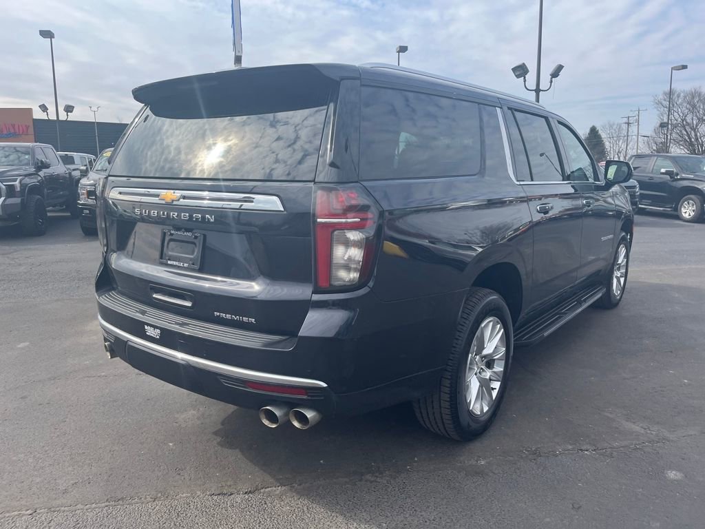 Used 2023 Chevrolet Suburban Premier image 5