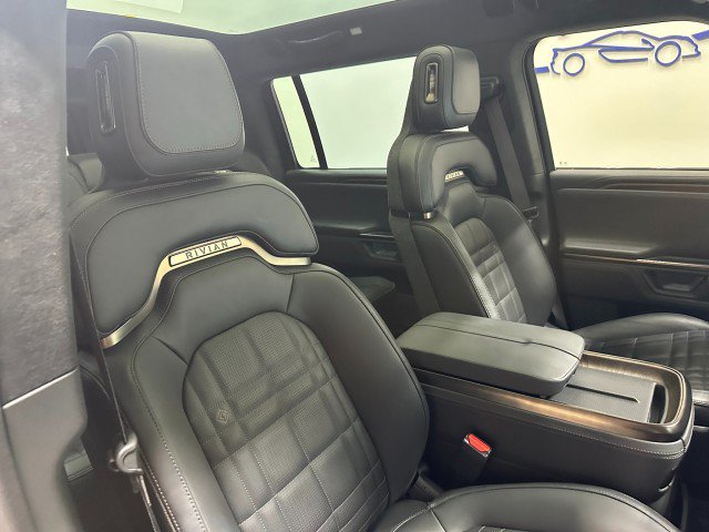Used 2026 Rivian R1S Premium AWD/4WD image 39