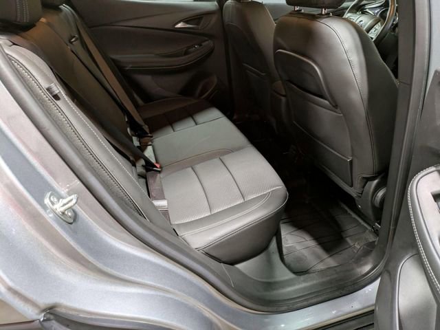 Used 2023 Buick Encore GX Essence image 24