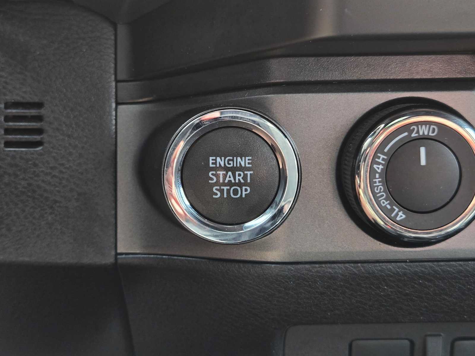Used 2022 Toyota Tacoma TRD Off-Road w/ Technology Package AWD/4WD image 36