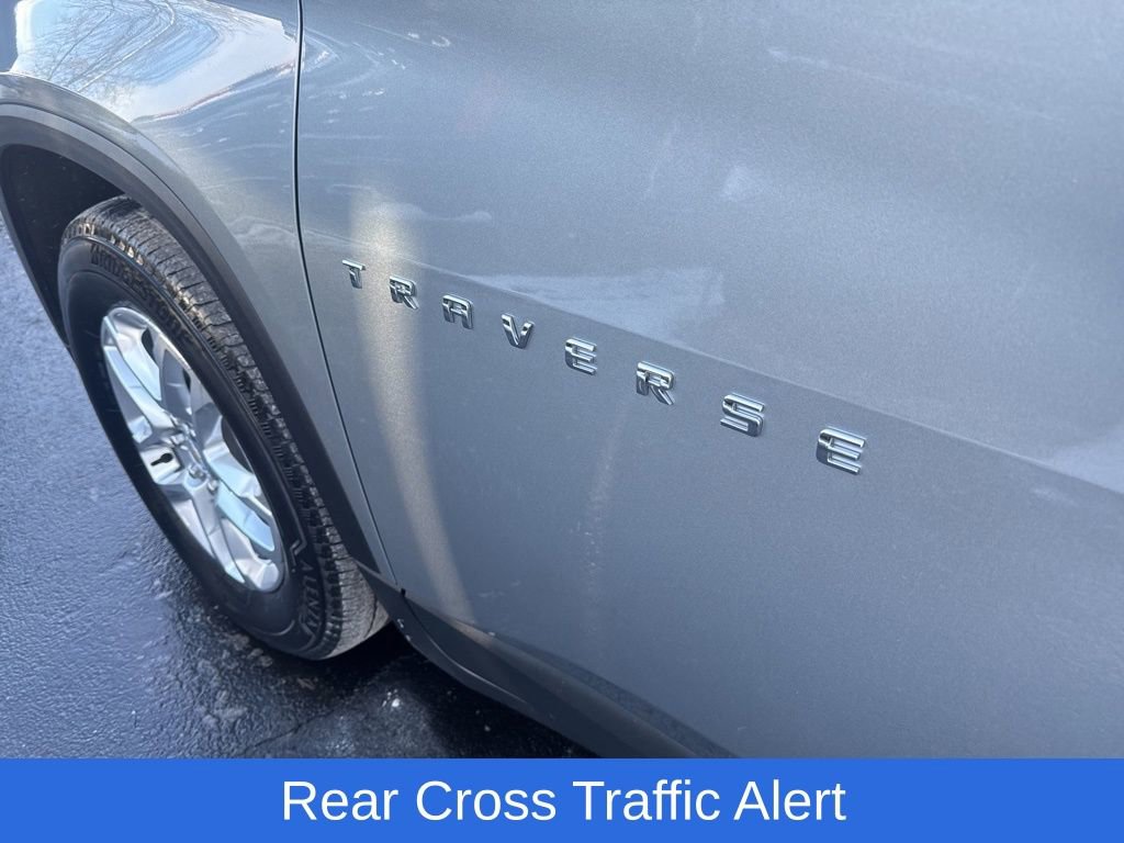 Used 2023 Chevrolet Traverse LS w/ Safety Package image 9