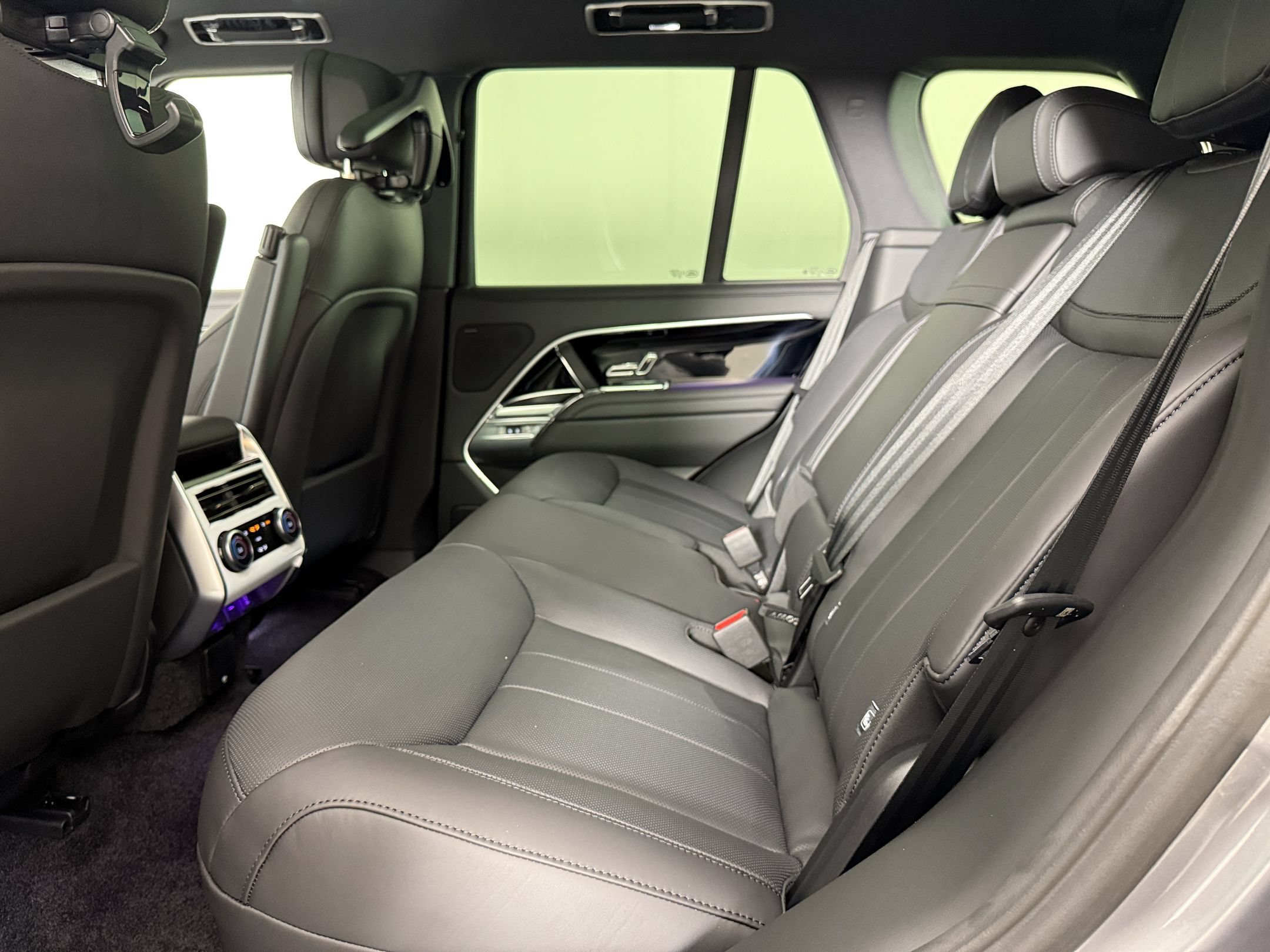 New 2027 Land Rover Range Rover SE AWD/4WD image 31