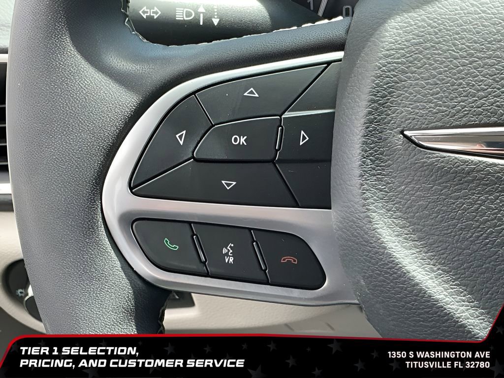 Used 2023 Chrysler Voyager LX FWD image 21