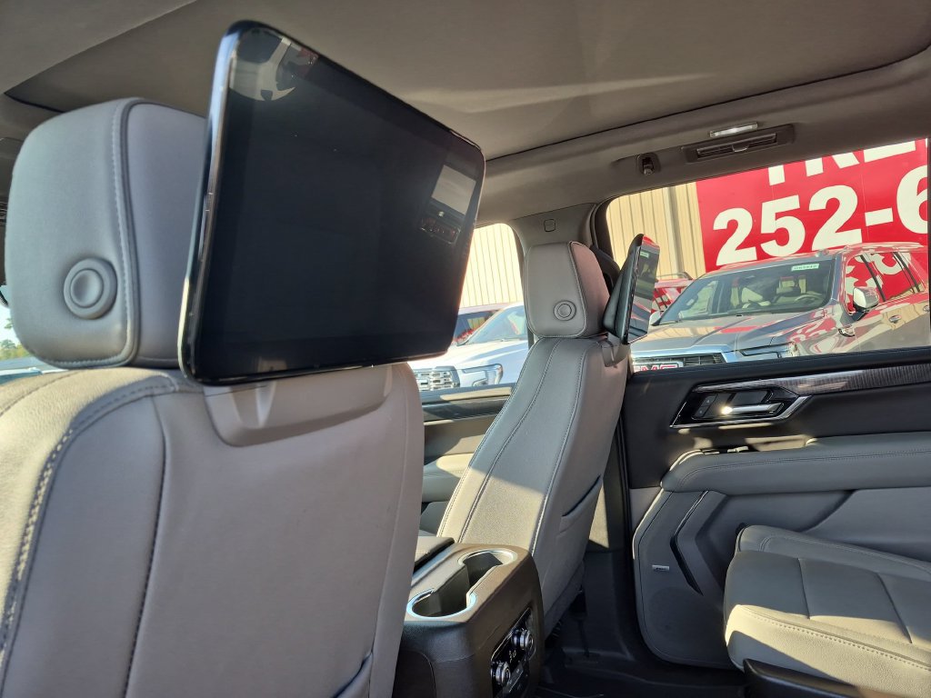 Used 2026 GMC Yukon XL Elevation w/ Elevation Premium Package RWD image 31