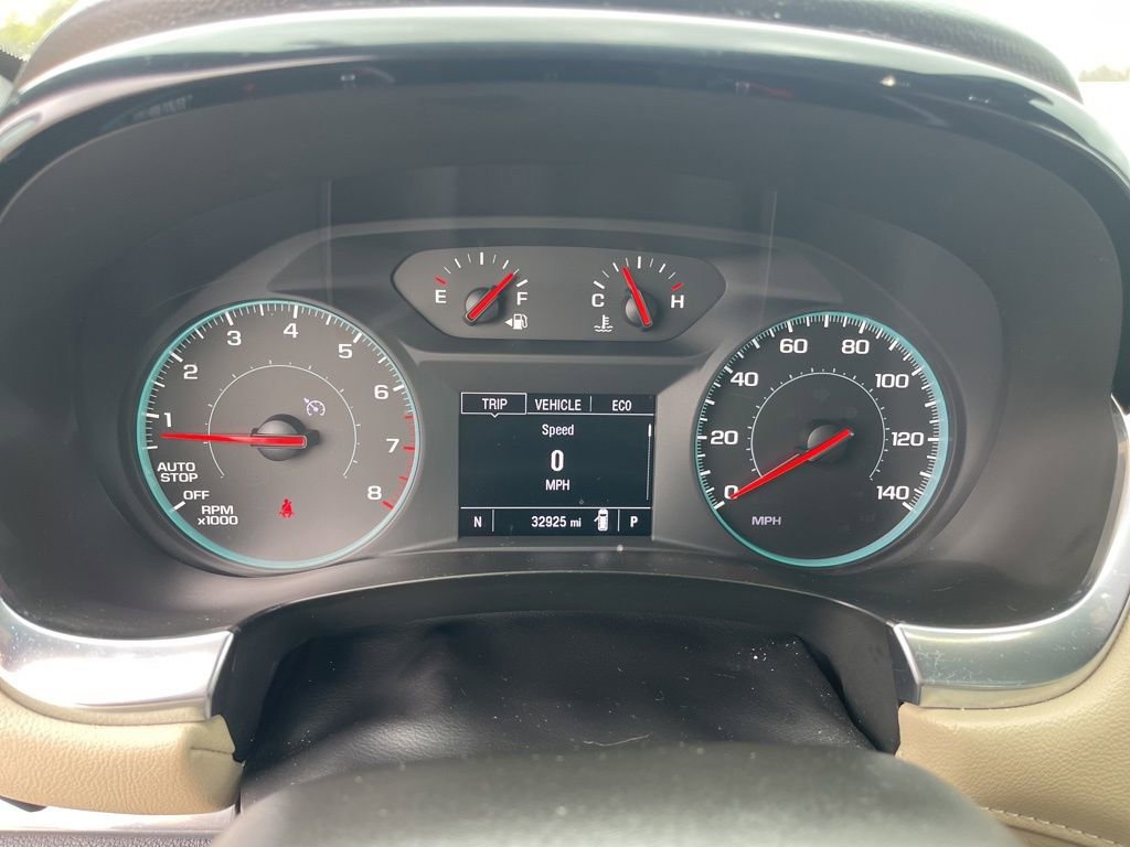 Used 2022 Chevrolet Traverse LS image 15