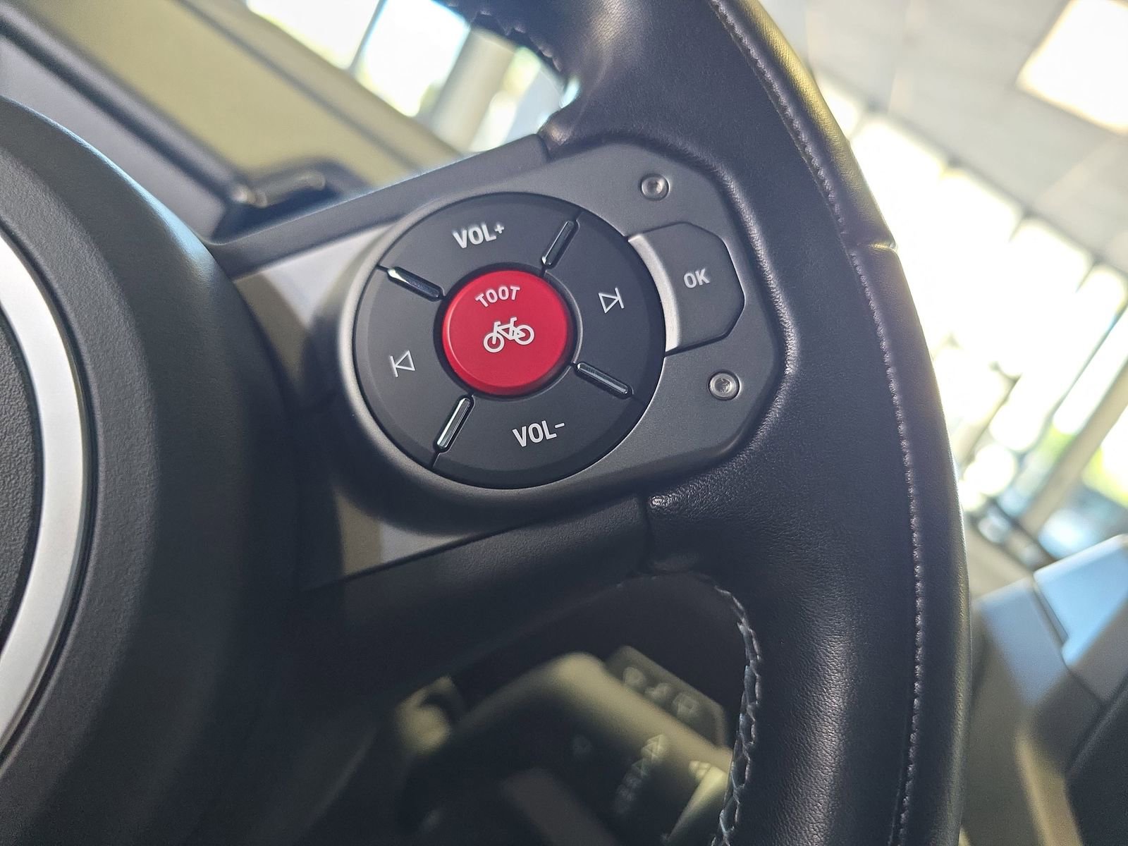 Used 2025 INEOS Grenadier AWD/4WD image 13