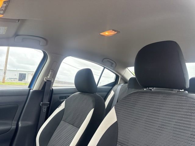 Used 2021 Nissan Versa SV FWD image 10