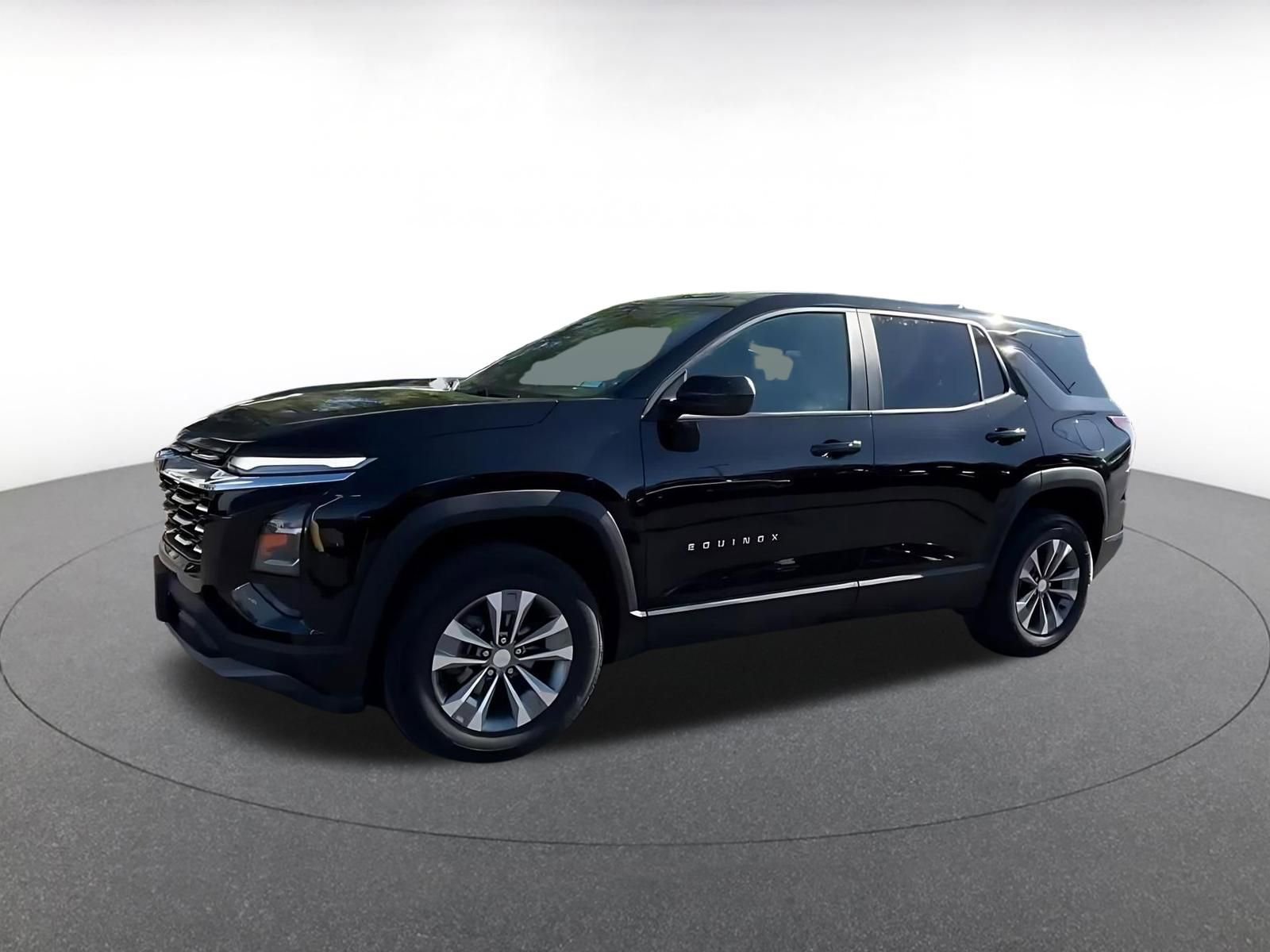 Used 2025 Chevrolet Equinox LT AWD/4WD image 8