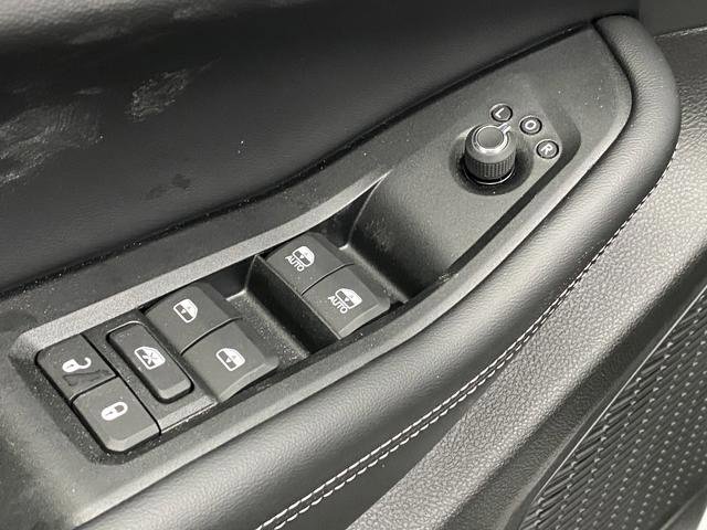 New 2026 Jeep Grand Cherokee Altitude image 31