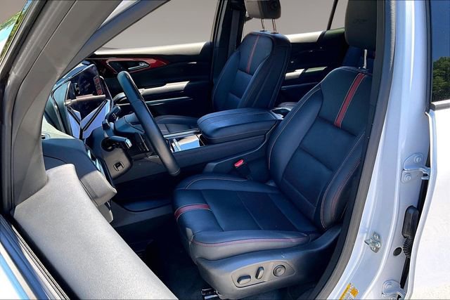 Used 2024 Chevrolet Traverse RS w/ LPO, Floor Liner Package AWD/4WD image 20