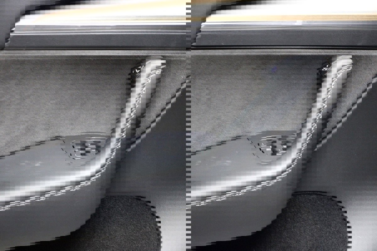 Used 2023 Tesla Model Y Long Range image 21