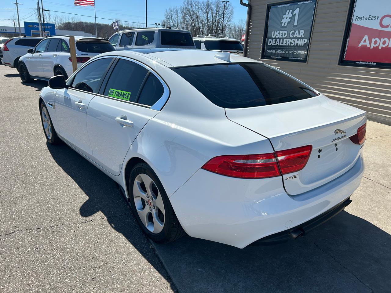 Used 2018 Jaguar XE image 7