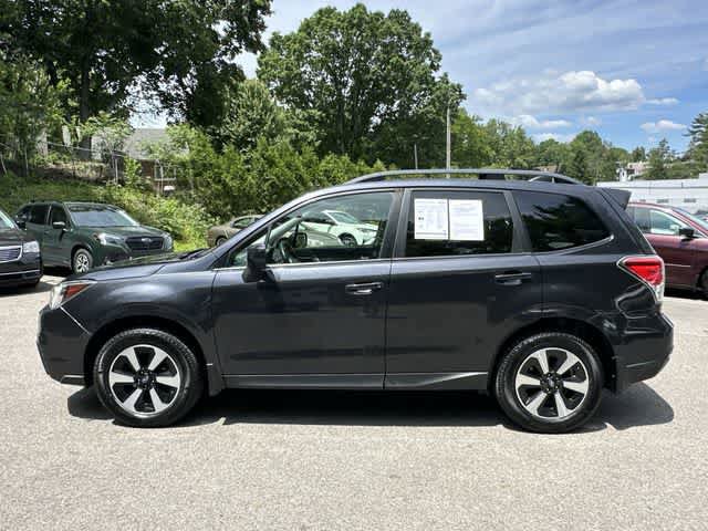 Used 2017 Subaru Forester 2.5i Premium AWD/4WD image 2