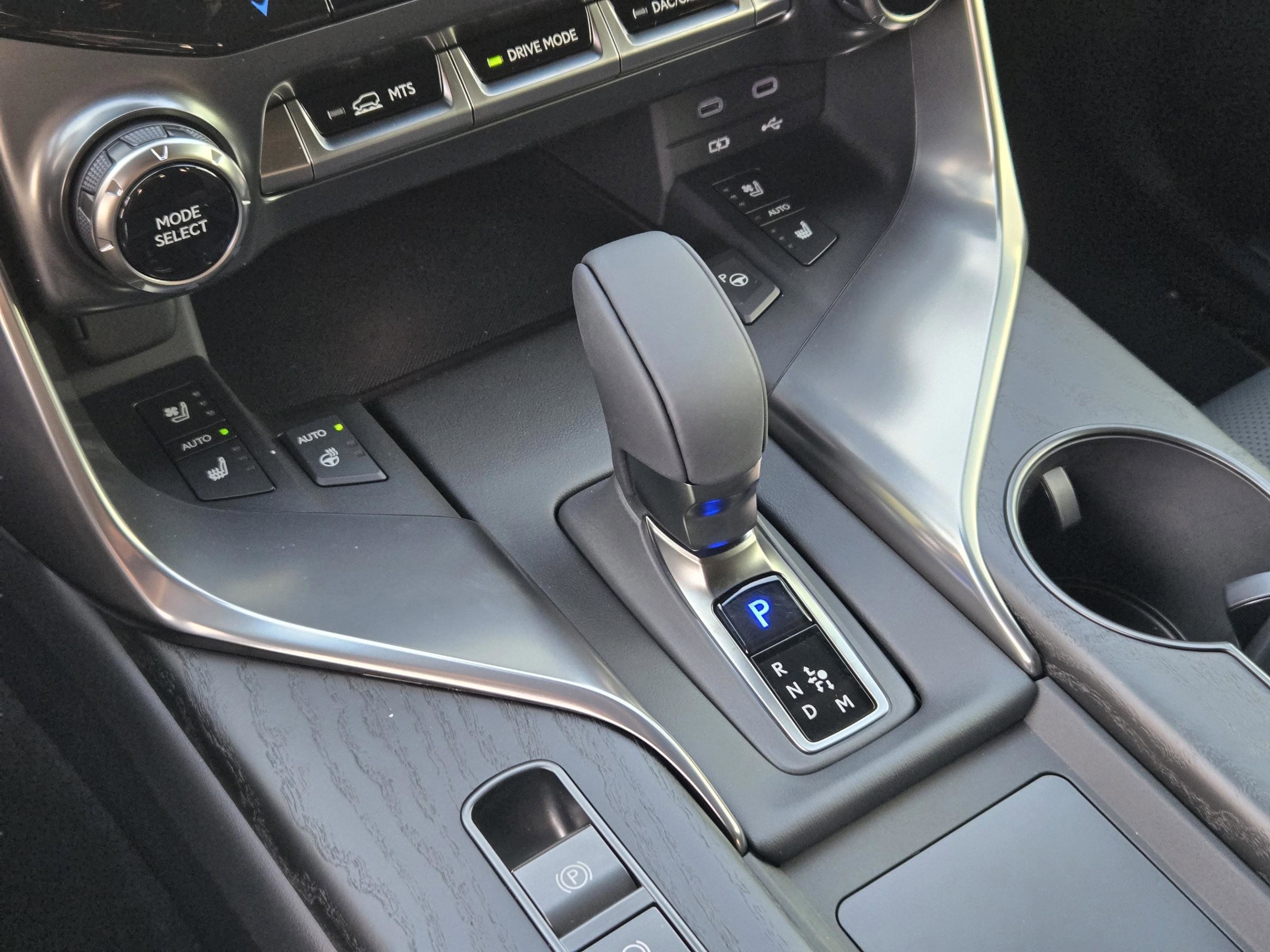 New 2026 Lexus LX 700h Luxury image 15