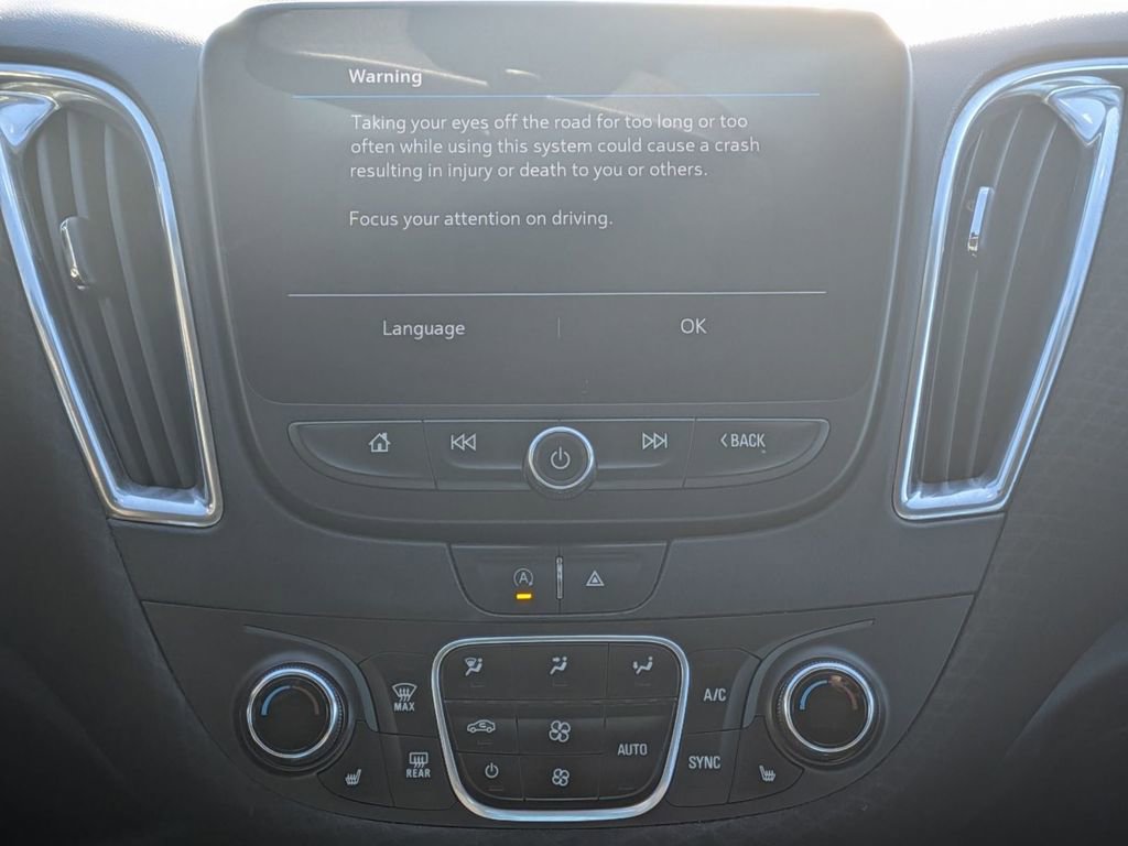 Used 2020 Chevrolet Malibu LT image 25