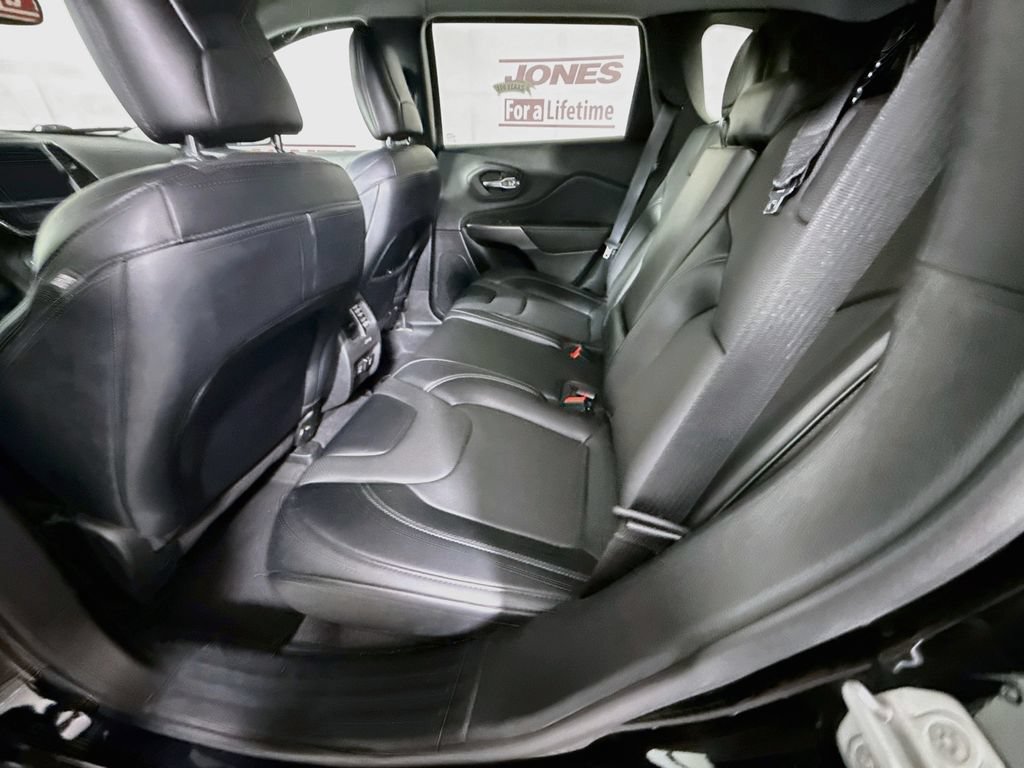 Used 2022 Jeep Cherokee Limited AWD/4WD image 28