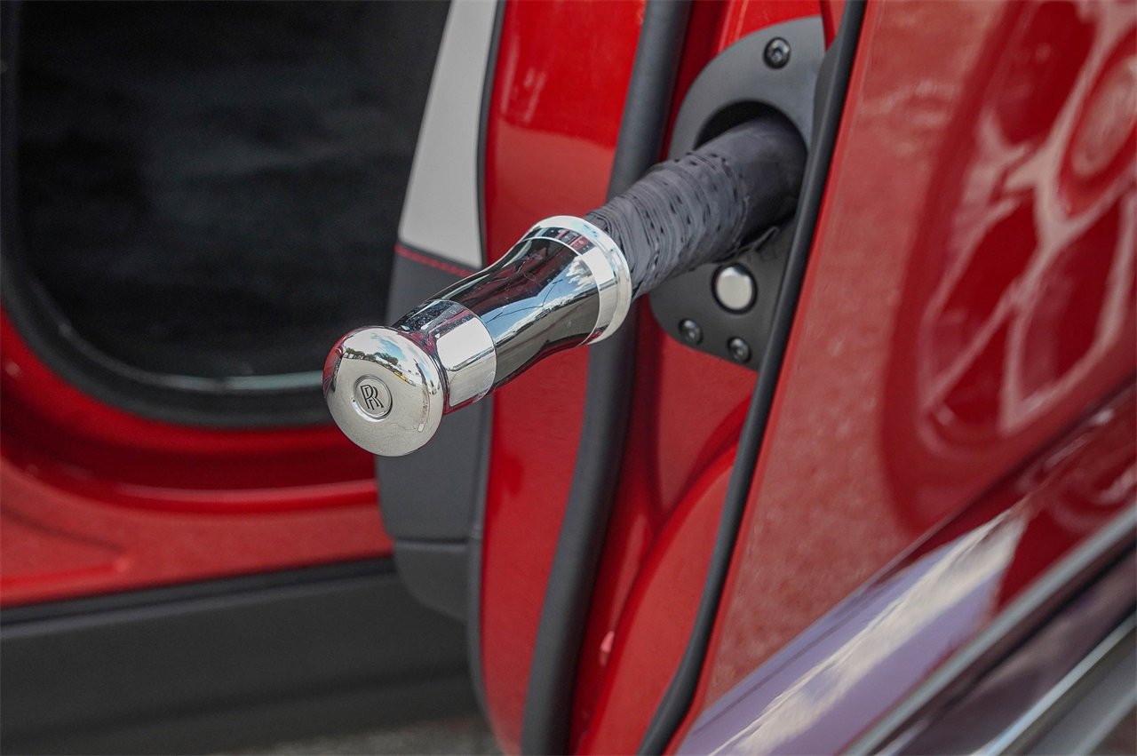 Certified 2024 Rolls-Royce Cullinan Black Badge w/ Dark Exterior Package image 45